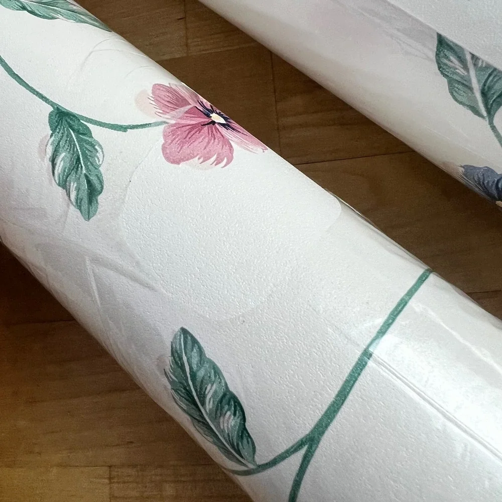 Eisenhart Wallcovering Wall Paper KB 08701 Floral 3 Rolls White New Pansy